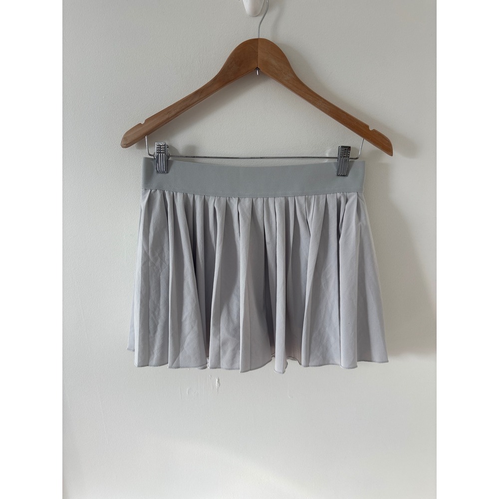 Aritzia TnAction‎ Pleated Tennis Skirt Light Gray Athletic Athleisure Skort M